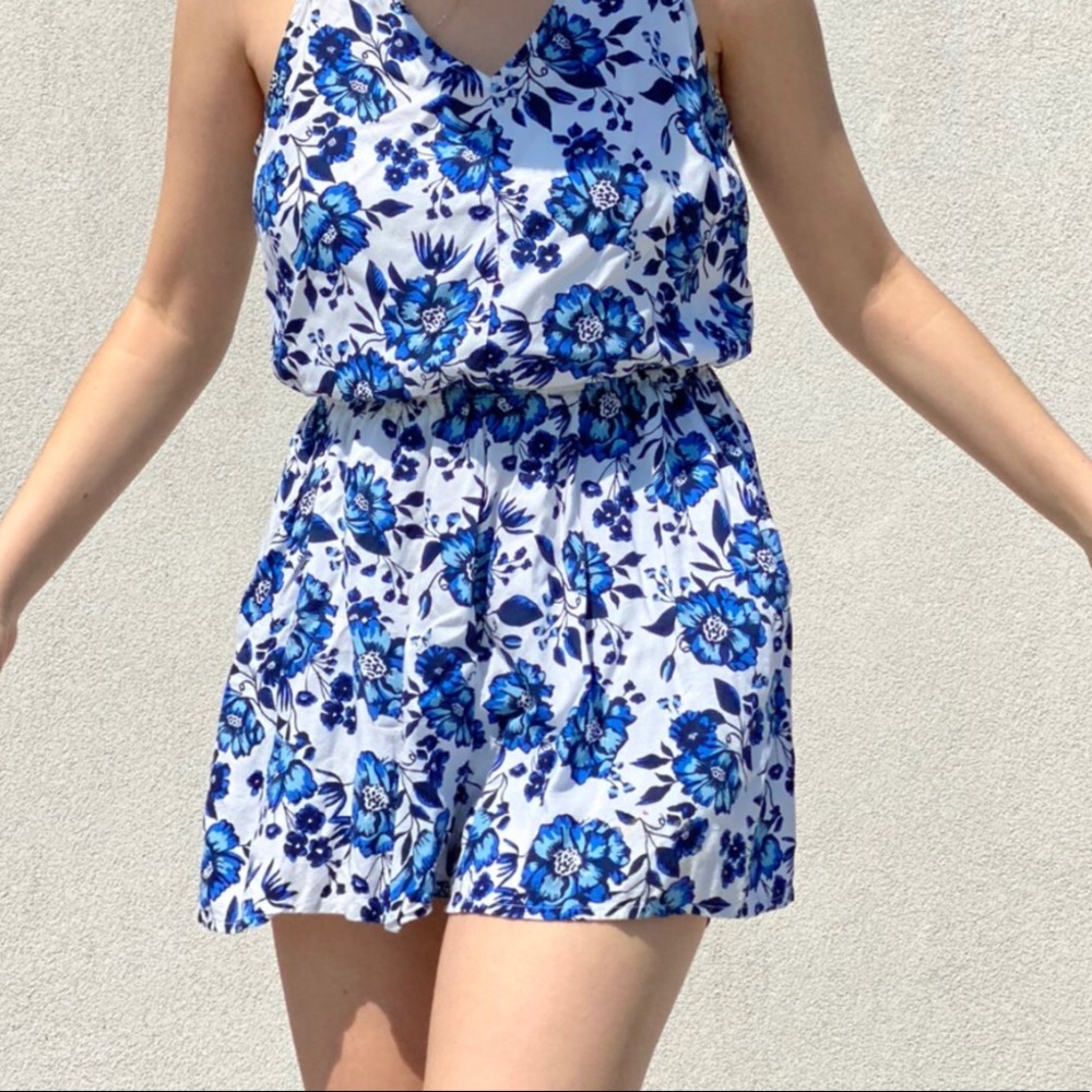 BEAUTIFUL AND COMFORTABLE ROMPER 😍💙🦋🐬